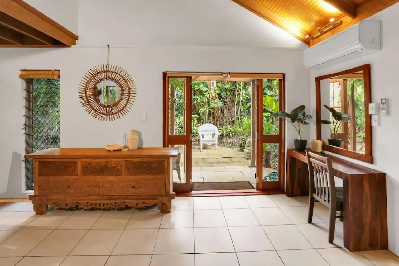 Serendipity Cottage Holloways Beach 0*,  Australia